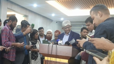 ভারত থেকে ৫০ হাজার টন চাল আনা হবে : অর্থ উপদেষ্টা